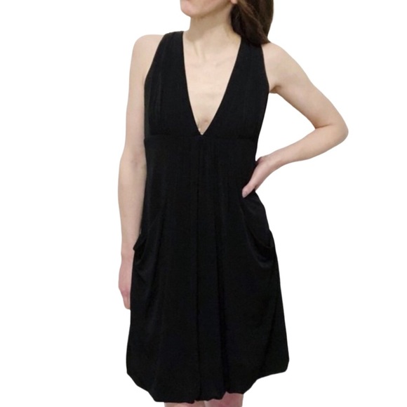 LAUNDRY BY SHELLI SEGAL V-Neck Dress with Pockets - Picture 10 of 10